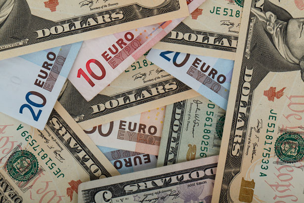 Cours de change Ariary, euros et dollars entre 2005 et 2020